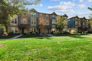 601 Broadway Street 601, Libertyville, IL 60048