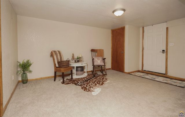 347 E 9th St, Horton, KS 66439