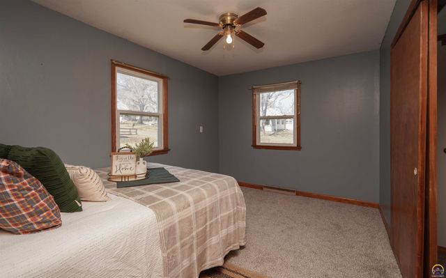 347 E 9th St, Horton, KS 66439