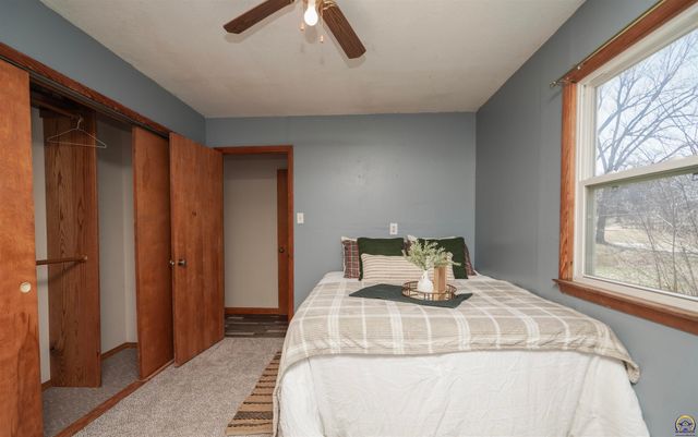 347 E 9th St, Horton, KS 66439