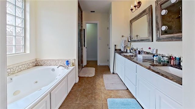 7506 Grenade Ct, Corpus Christi, TX 78414