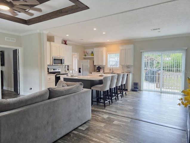 10617 SKEWLEE GARDENS DRIVE, Thonotosassa, FL 33592