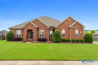 7578 Crestridge Drive, Owens Cross Roads, AL 35763