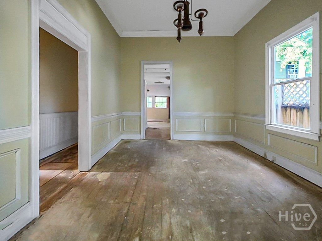 Image 12 of property listing at 842 E 37th Street, Savannah, GA 31401