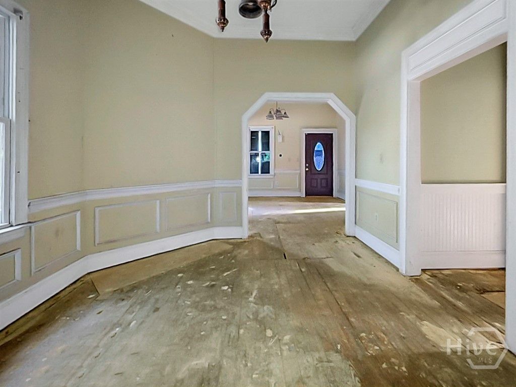 Image 14 of property listing at 842 E 37th Street, Savannah, GA 31401