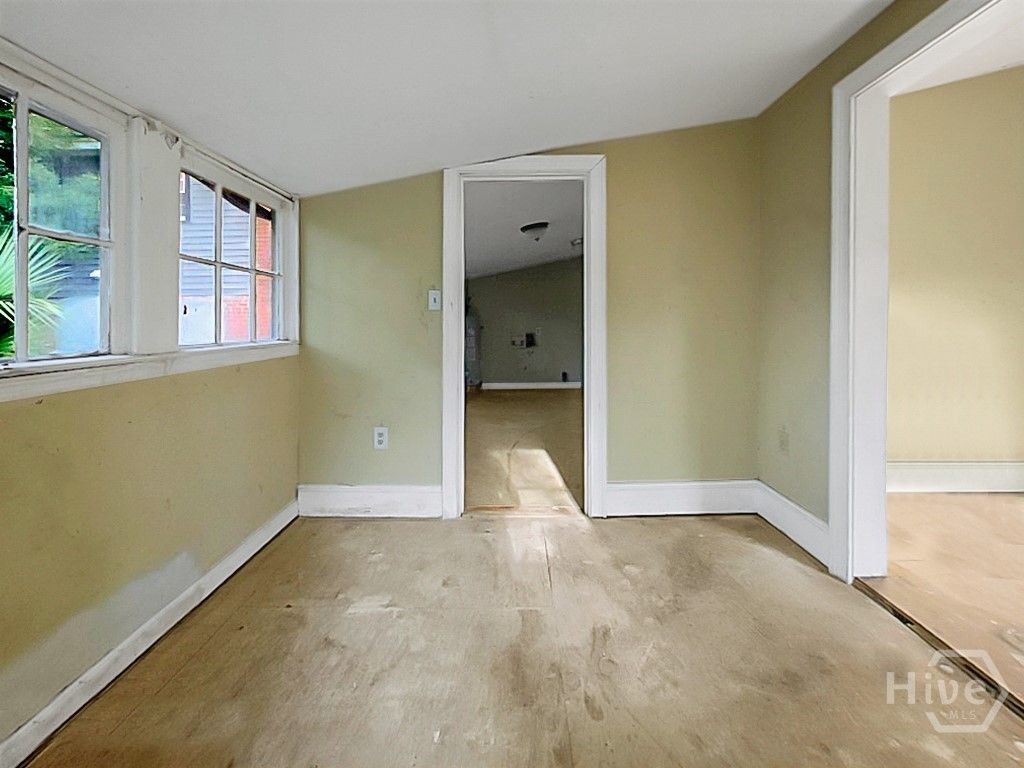 Image 23 of property listing at 842 E 37th Street, Savannah, GA 31401