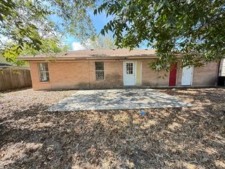 930 Salem Dr, Corpus Christi, TX 78412