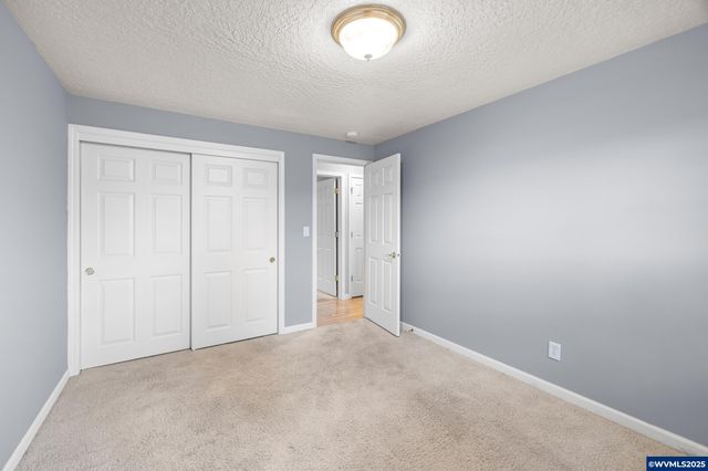 1538 Umpqua Rd, Woodburn, OR 97071