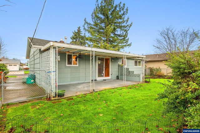 1538 Umpqua Rd, Woodburn, OR 97071