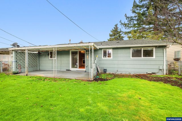 1538 Umpqua Rd, Woodburn, OR 97071