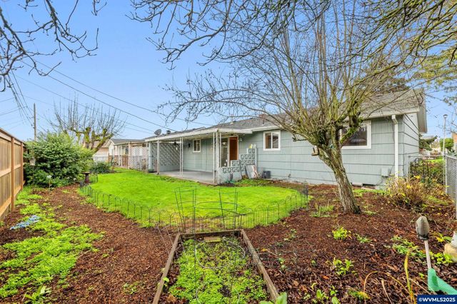 1538 Umpqua Rd, Woodburn, OR 97071