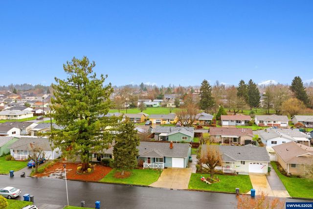 1538 Umpqua Rd, Woodburn, OR 97071