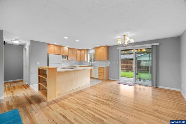 1538 Umpqua Rd, Woodburn, OR 97071