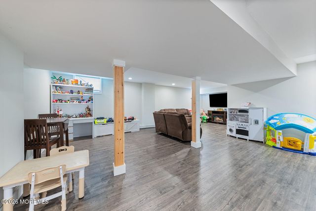 406 Nixon Avenue, Bayville, NJ 08721