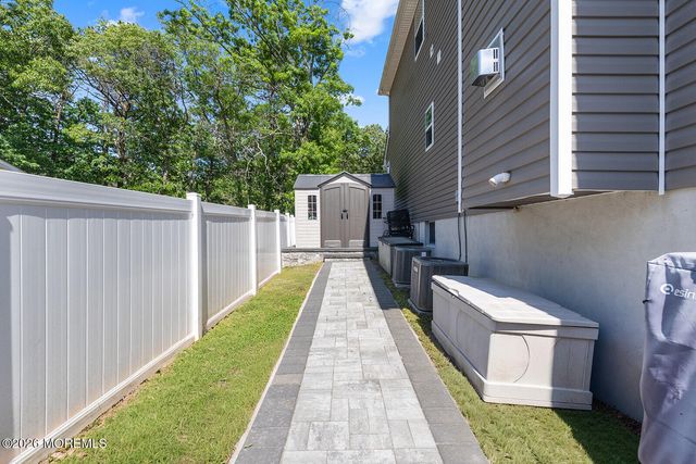 406 Nixon Avenue, Bayville, NJ 08721