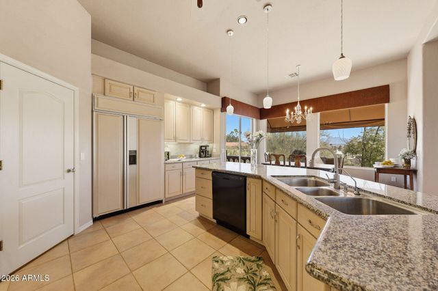 10433 N NICKLAUS Drive, Fountain Hills, AZ 85268