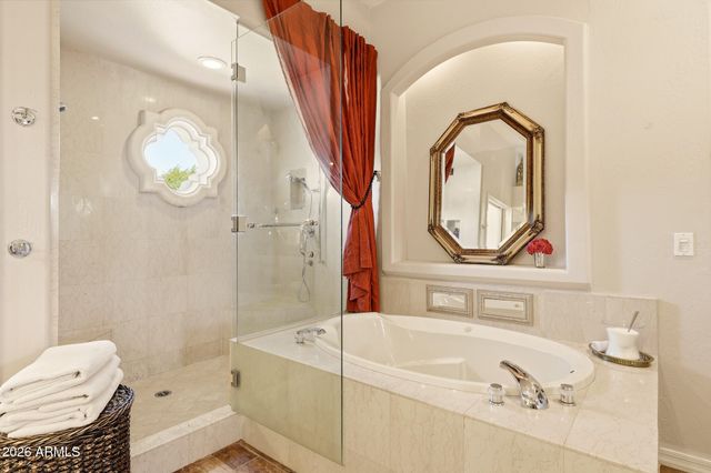 10433 N NICKLAUS Drive, Fountain Hills, AZ 85268