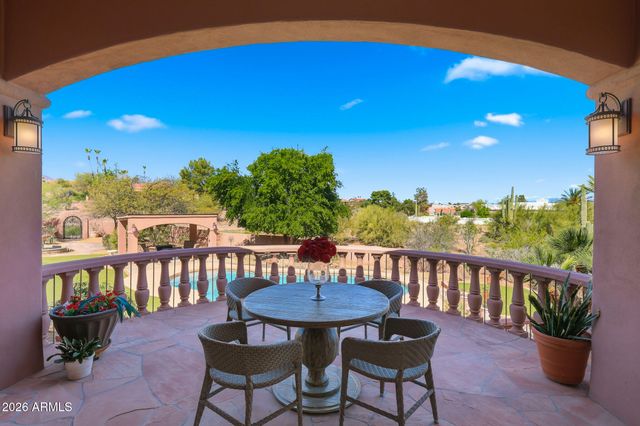 10433 N NICKLAUS Drive, Fountain Hills, AZ 85268