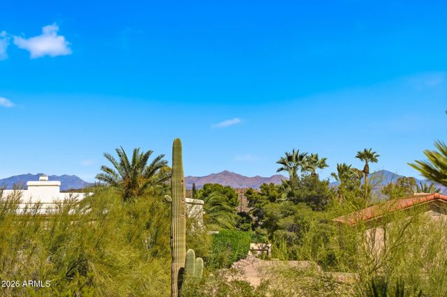 10433 N NICKLAUS Drive, Fountain Hills, AZ 85268