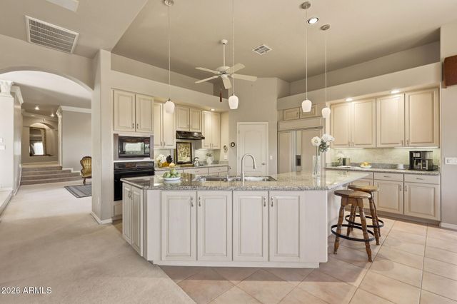 10433 N NICKLAUS Drive, Fountain Hills, AZ 85268