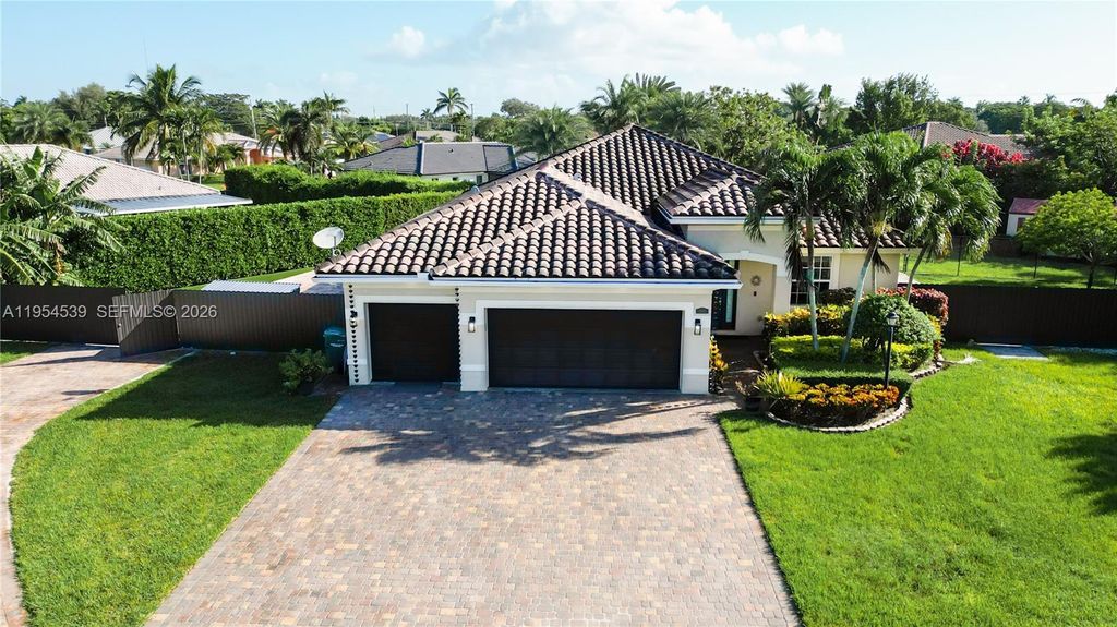 2133 NW 14th Pl, Homestead, FL 33030