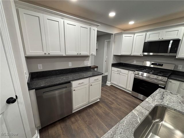 10001 N Marks Road, Strongsville, OH 44149