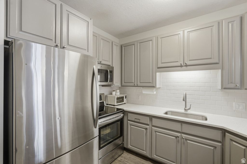 Image 11 of property listing at 838 E SOUTH TEMPLE #103, Salt Lake City, UT 84102