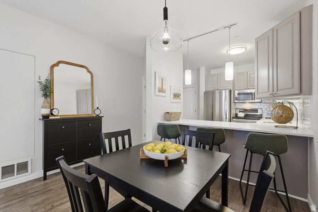 Image 8 of property listing at 838 E SOUTH TEMPLE #103, Salt Lake City, UT 84102