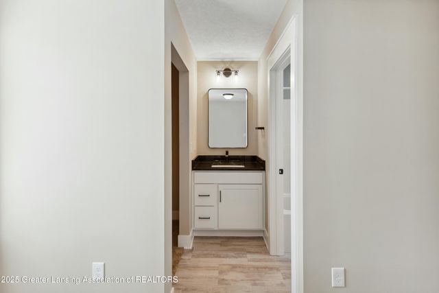 418 N Martin Luther King Jr Boulevard, Lansing, MI 48915