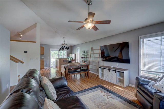 701 Killian Trail, Cottage Grove, WI 53527