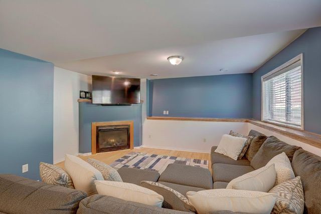 701 Killian Trail, Cottage Grove, WI 53527