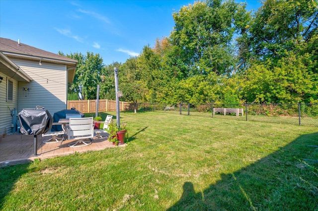 701 Killian Trail, Cottage Grove, WI 53527