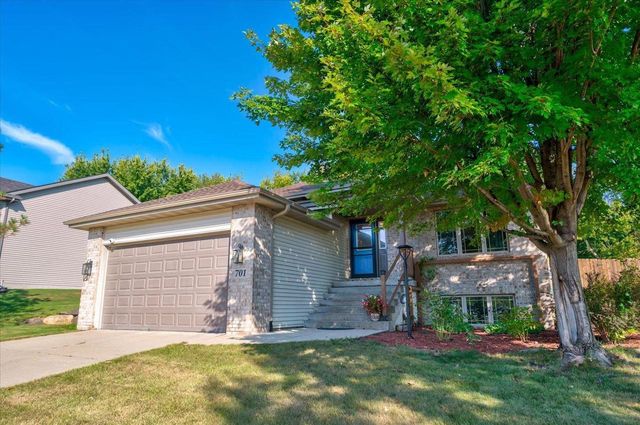 701 Killian Trail, Cottage Grove, WI 53527