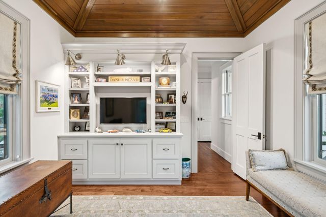 250 Furman Farm Place, Charleston, SC 29492