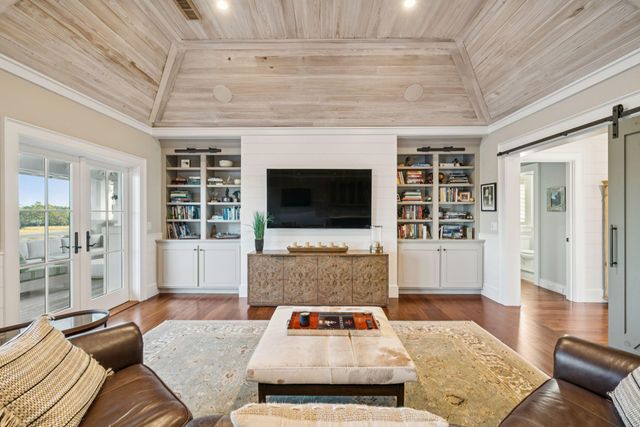 250 Furman Farm Place, Charleston, SC 29492