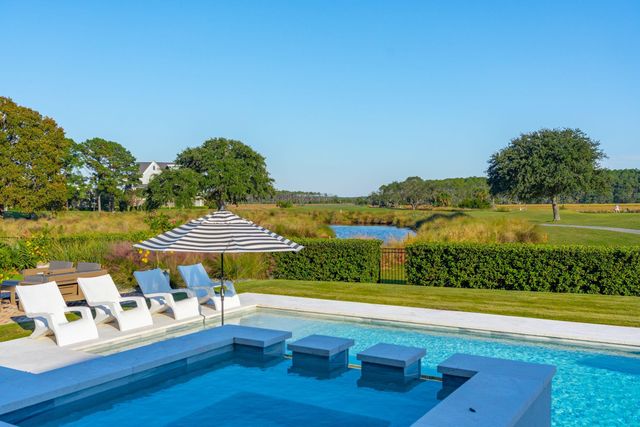 250 Furman Farm Place, Charleston, SC 29492