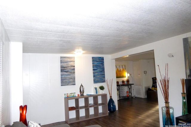 1884 Live Oak, Canyon Lake, TX 78133