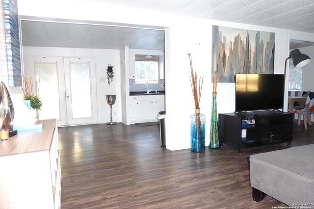 1884 Live Oak, Canyon Lake, TX 78133