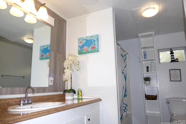 1884 Live Oak, Canyon Lake, TX 78133