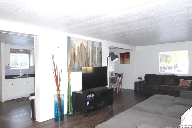 1884 Live Oak, Canyon Lake, TX 78133