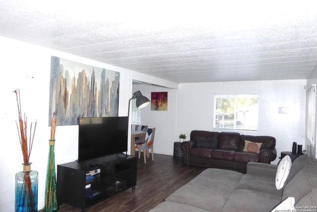 1884 Live Oak, Canyon Lake, TX 78133