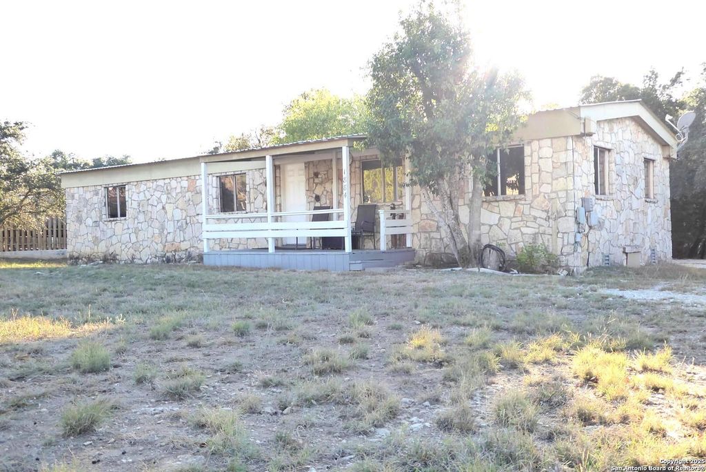 1884 Live Oak, Canyon Lake, TX 78133