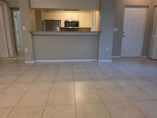 6660 W Sample Rd 6660, Coral Springs, FL 33067