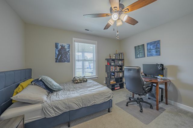 82 Pinnacle Point Ln, Tullahoma, TN 37388