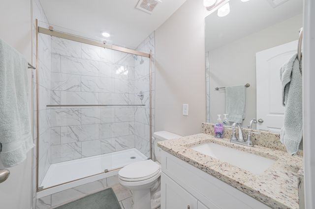 82 Pinnacle Point Ln, Tullahoma, TN 37388