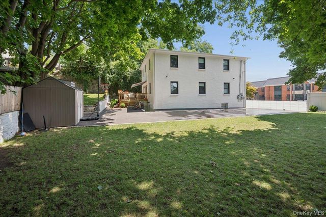 25 Van Duzen Place, Tuckahoe, NY 10707