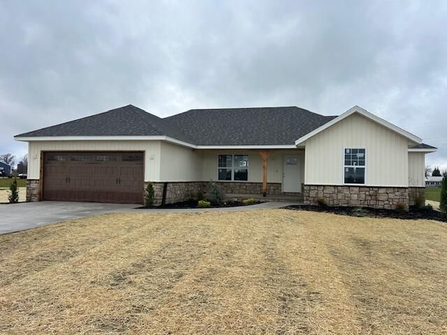 233 Bruce Drive, Seymour, MO 65746