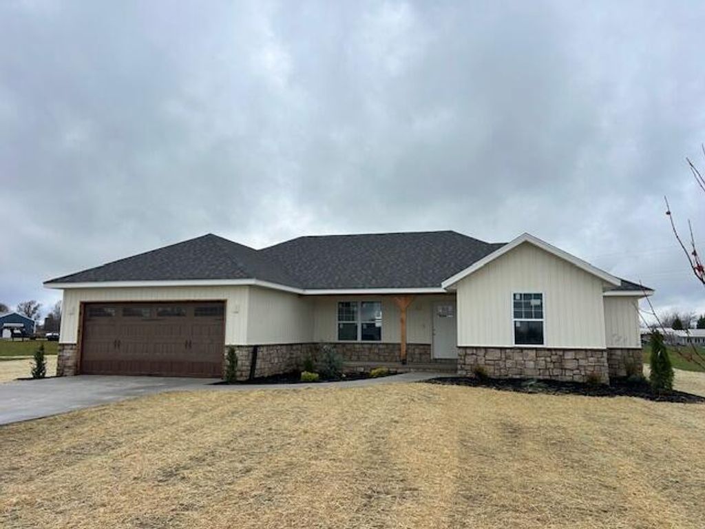 233 Bruce Drive, Seymour, MO 65746