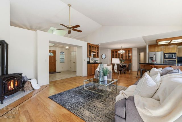 112 Rebecca Way, Folsom, CA 95630