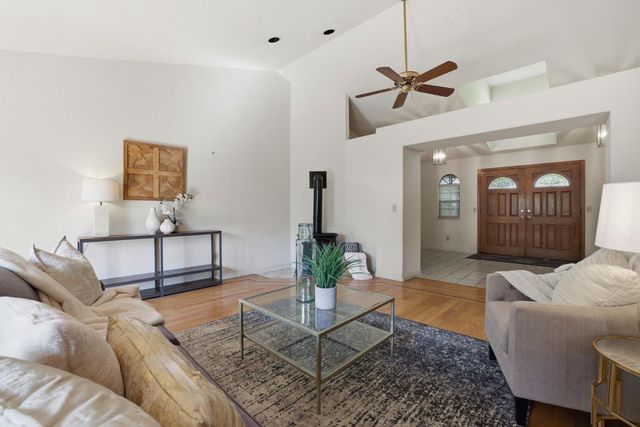 112 Rebecca Way, Folsom, CA 95630